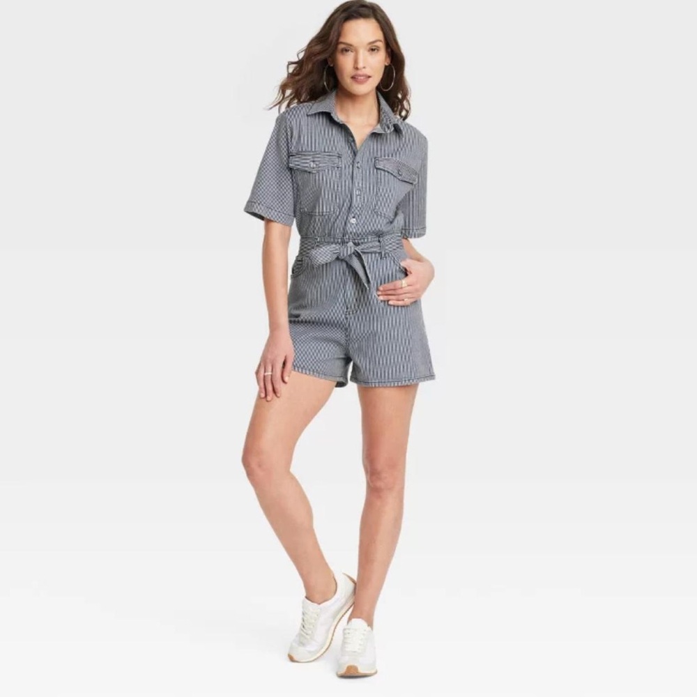 NWT Universal Thread Short Sleeve Denim Jumpsuit Size 4